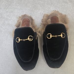 GUCCI Black Velvet Loafers with Gold Bit Detail
